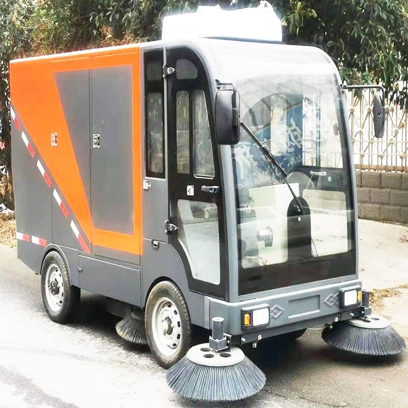 四輪全封閉駕駛式掃地車FK-2400 張家港工業(yè)道路清掃車